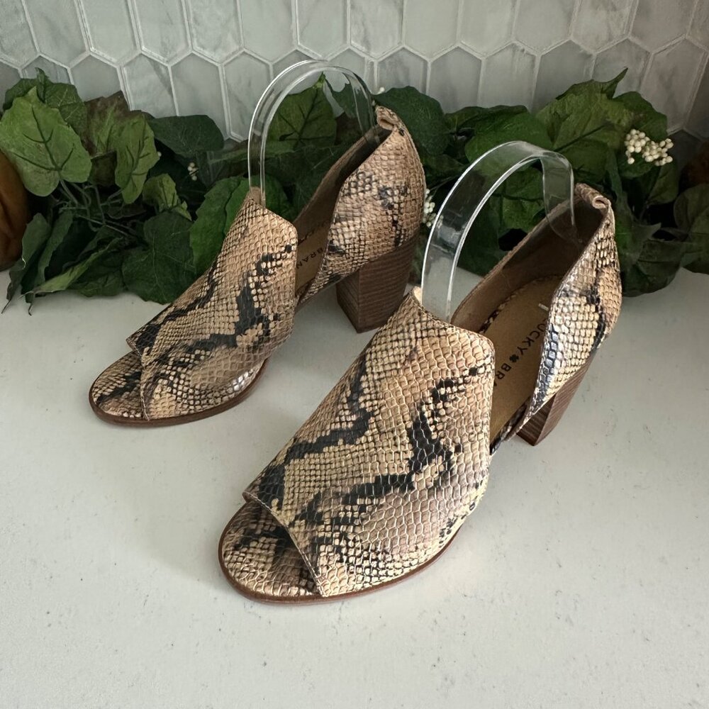 Lucky Brand Womens Snakeskin Textured Peep Toe Block Heel Sandals Size 9M - Picture 1 of 8